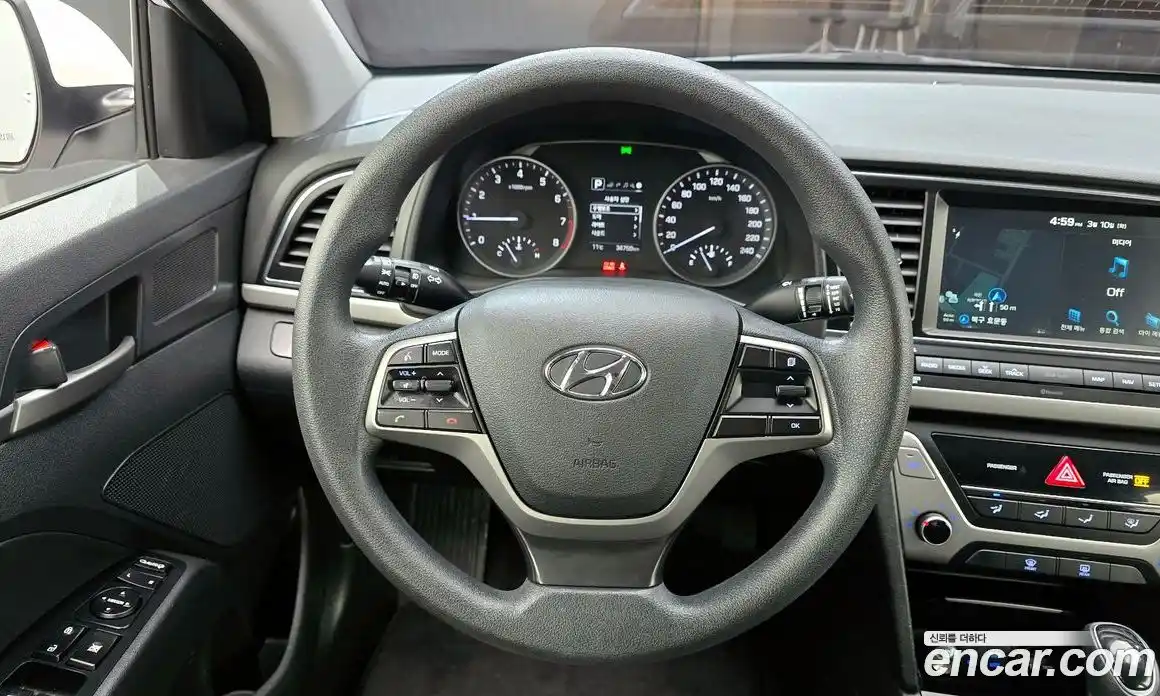 Hyundai Avante 2018 1.6 Автомат в Москве № 530727, фото 14