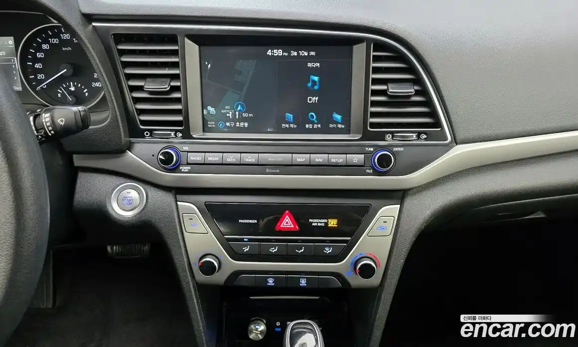 Hyundai Avante 2018 1.6 Автомат в Москве № 530727, фото 15