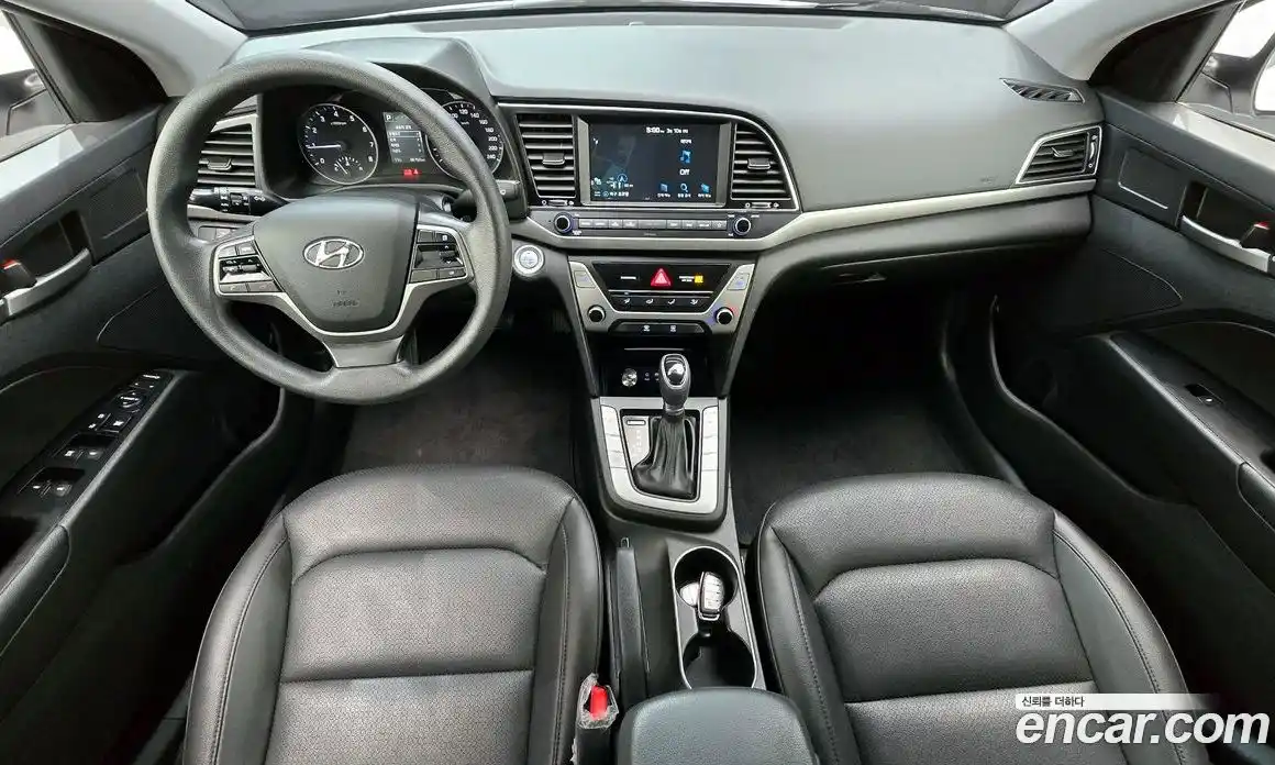 Hyundai Avante 2018 1.6 Автомат в Москве № 530727, фото 7