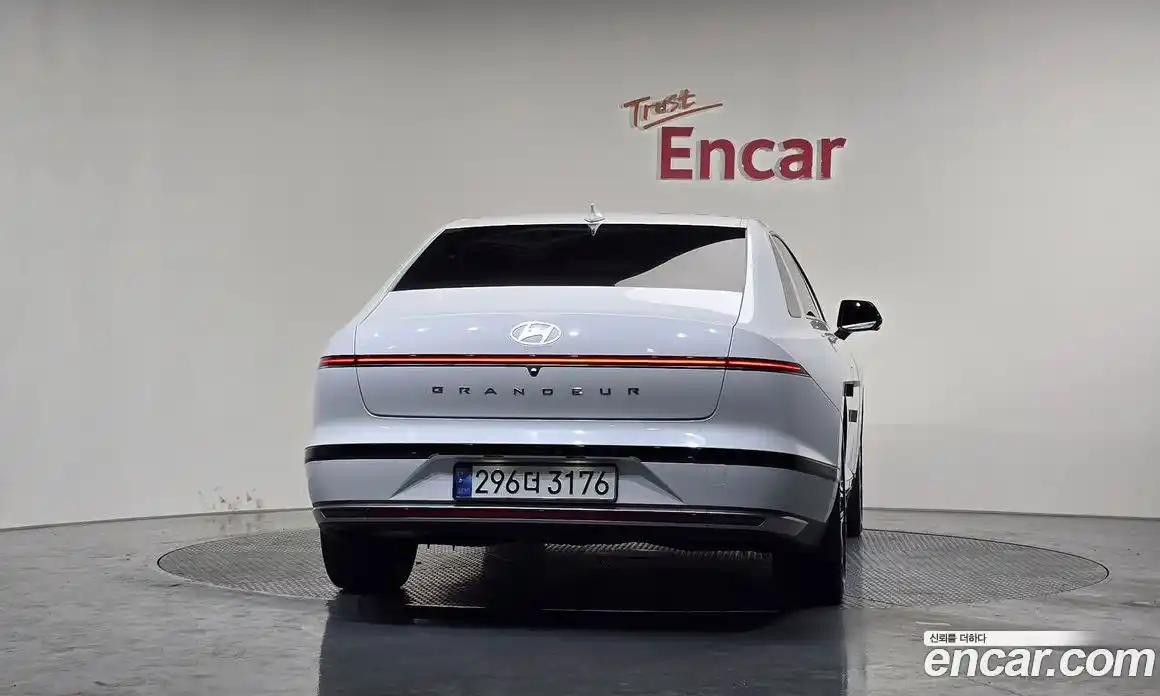 Hyundai Grandeur 2023 1.6 Автомат в Москве № 530972, фото 3