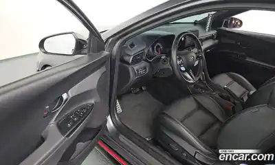 Hyundai Veloster 2023 2.0 Автомат в Москве № 531271, миниатюра 10