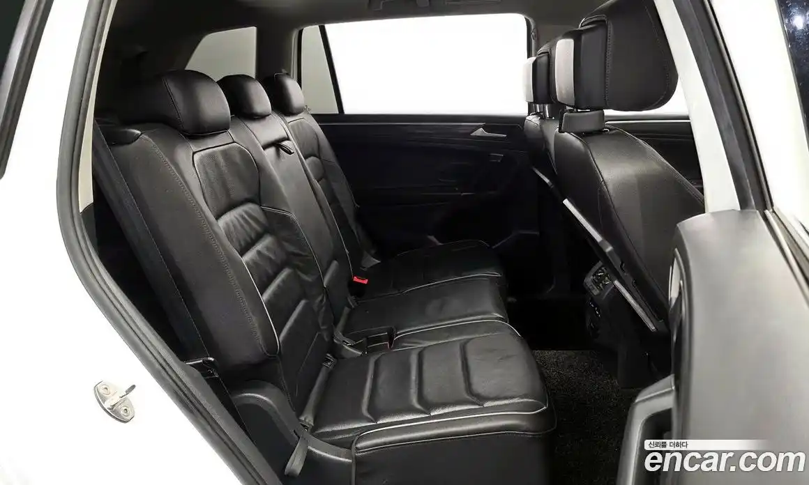 Volkswagen Tiguan 2020 2.0 Автомат в Москве № 531620, фото 12