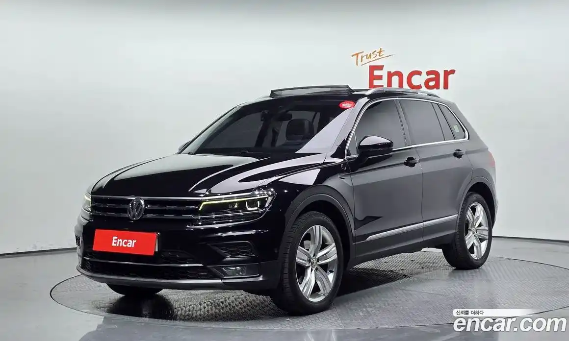 Volkswagen Tiguan 2020 2.0 Автомат в Москве № 532830, фото 1