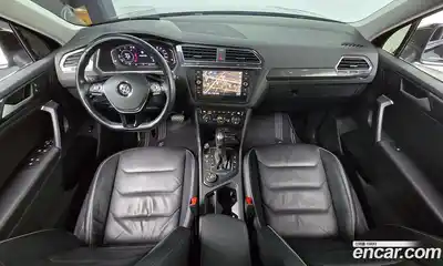 Volkswagen Tiguan 2020 2.0 Автомат в Москве № 532830, миниатюра 7