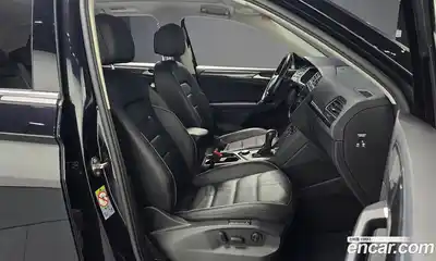 Volkswagen Tiguan 2020 2.0 Автомат в Москве № 532830, миниатюра 10