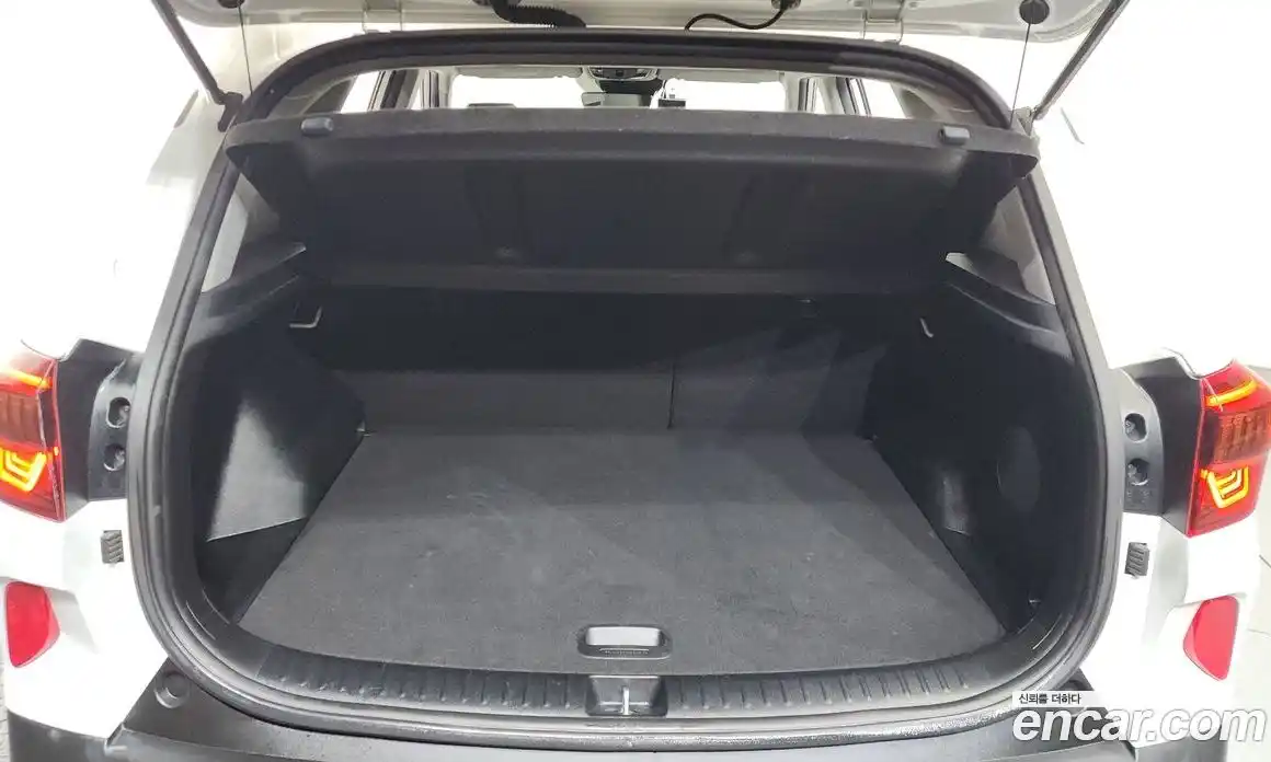 Kia Seltos 2020 1.6 Автомат в Москве № 534007, фото 20