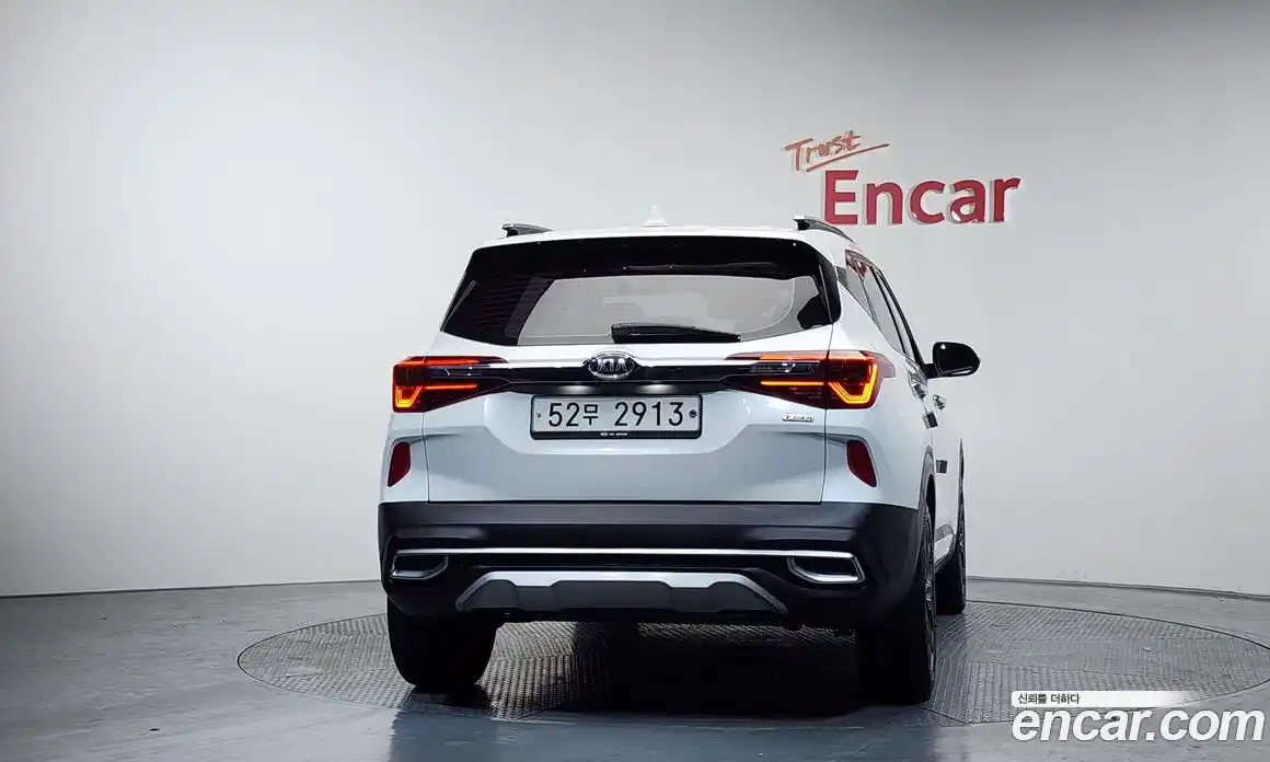 Kia Seltos 2020 1.6 Автомат в Москве № 534007, фото 4