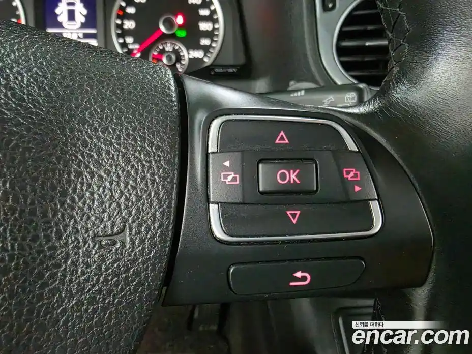 Volkswagen Tiguan 2016 2.0 Автомат в Москве № 534310, фото 13