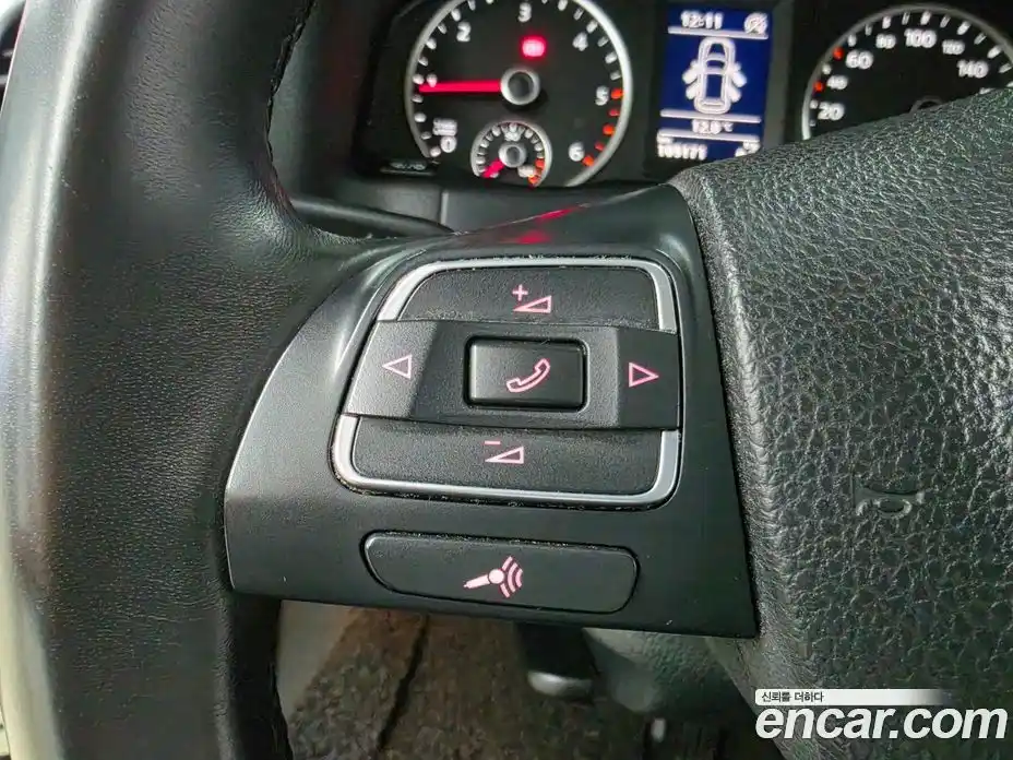 Volkswagen Tiguan 2016 2.0 Автомат в Москве № 534310, фото 14