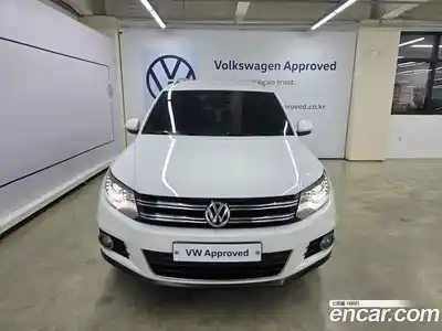 Volkswagen Tiguan 2016 2.0 Автомат в Москве № 534310, миниатюра 3