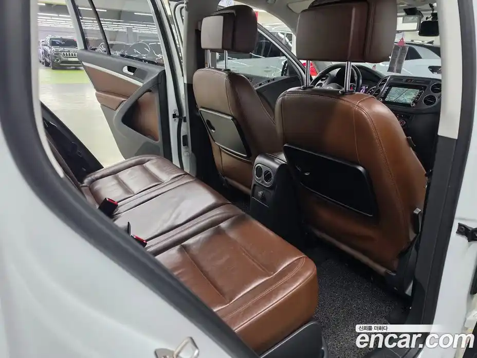 Volkswagen Tiguan 2016 2.0 Автомат в Москве № 534310, фото 10