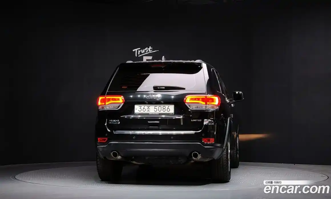 Jeep Cherokee 2016 3.0 Автомат в Москве № 534863, фото 4