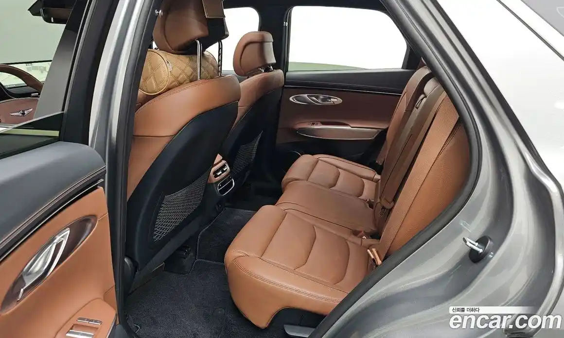 Genesis GV70 2024 2.5 Автомат в Москве № 536138, фото 12