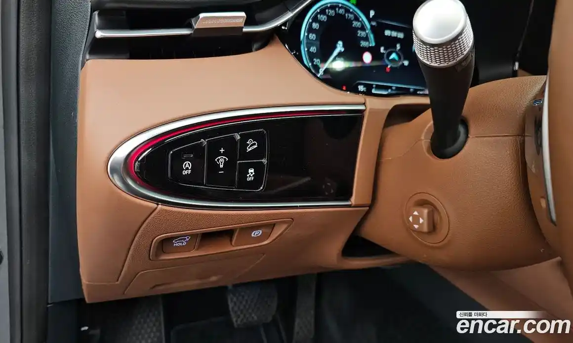 Genesis GV70 2024 2.5 Автомат в Москве № 536138, фото 17