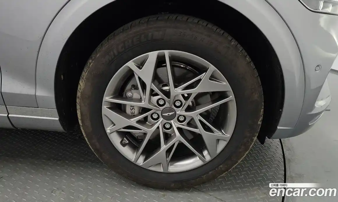 Genesis GV70 2024 2.5 Автомат в Москве № 536138, фото 5