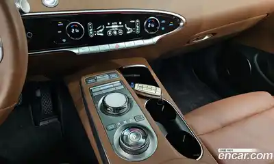 Genesis GV70 2024 2.5 Автомат в Москве № 536138, миниатюра 9