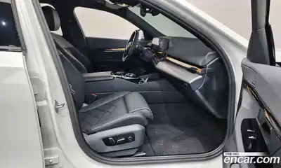 BMW 5-Series 2025 2.0 Автомат в Москве № 537715, миниатюра 11