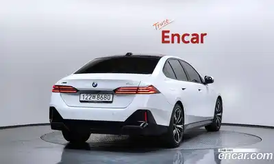 BMW 5-Series 2025 2.0 Автомат в Москве № 537715, миниатюра 2