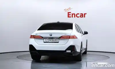 BMW 5-Series 2025 2.0 Автомат в Москве № 537715, миниатюра 4