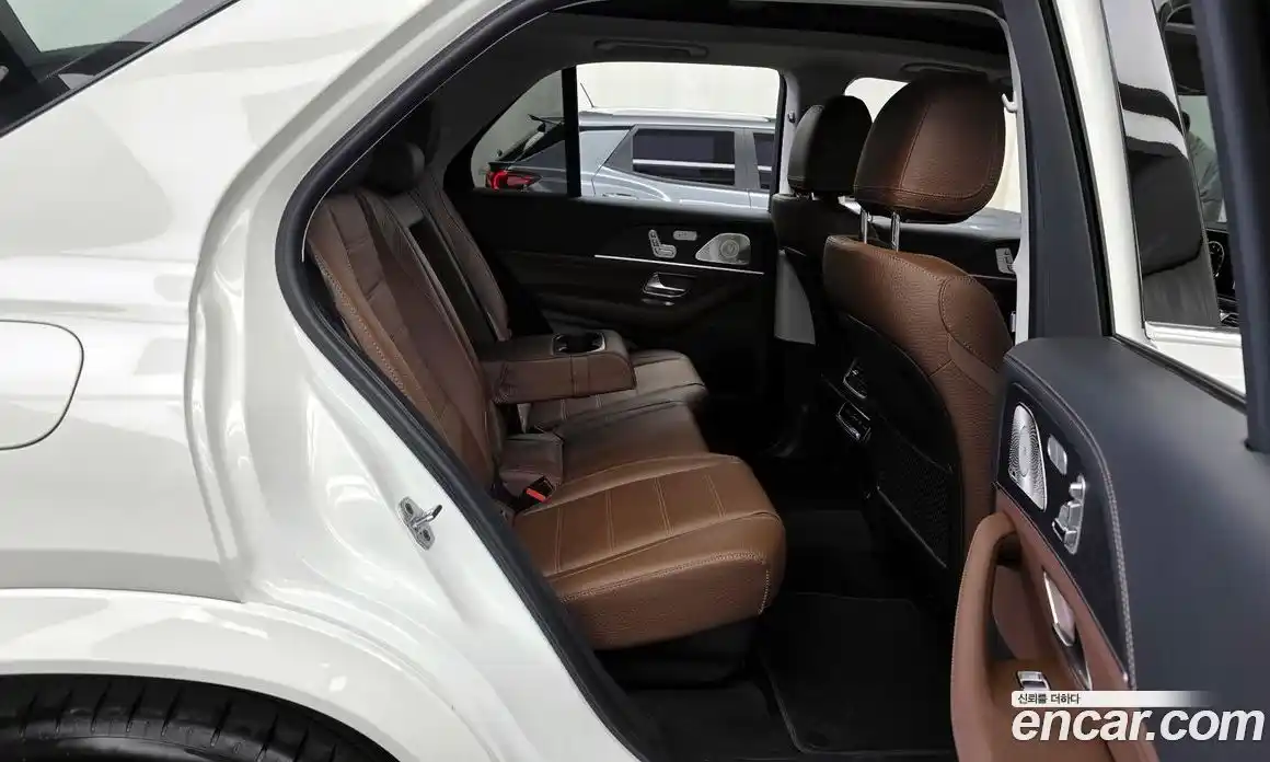 Mercedes-Benz GLE-Class 2025 3.0 Автомат в Москве № 541249, фото 12