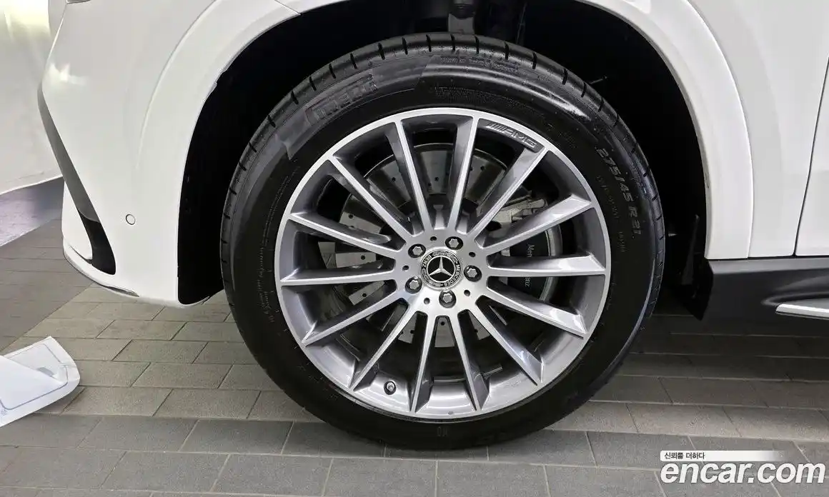 Mercedes-Benz GLE-Class 2025 3.0 Автомат в Москве № 541249, фото 7