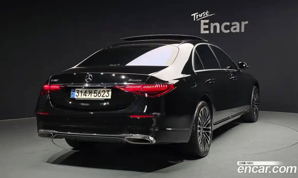 Mercedes-Benz S-Class 2023 4.0 Автомат в Москве № 541473, фото 2