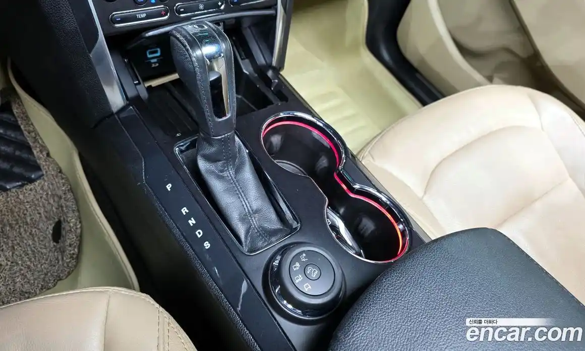 Ford Explorer 2016 2.3 Автомат в Москве № 541475, фото 9