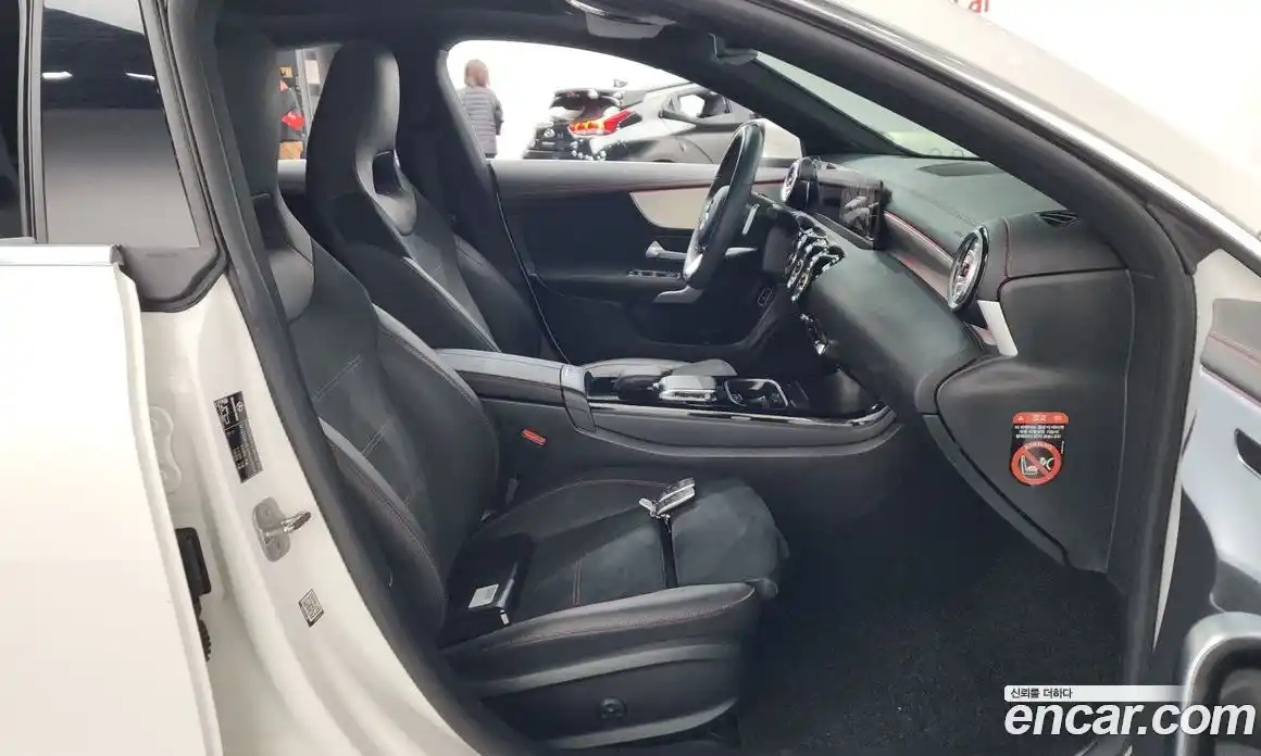 Mercedes-Benz CLA-Class 2023 2.0 Автомат в Москве № 541554, фото 10