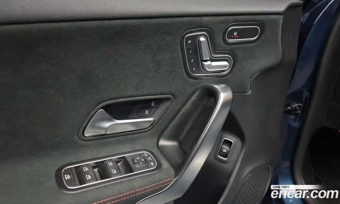 Mercedes-Benz A-Class 2021 2.0 Автомат в Москве № 541804, фото 17