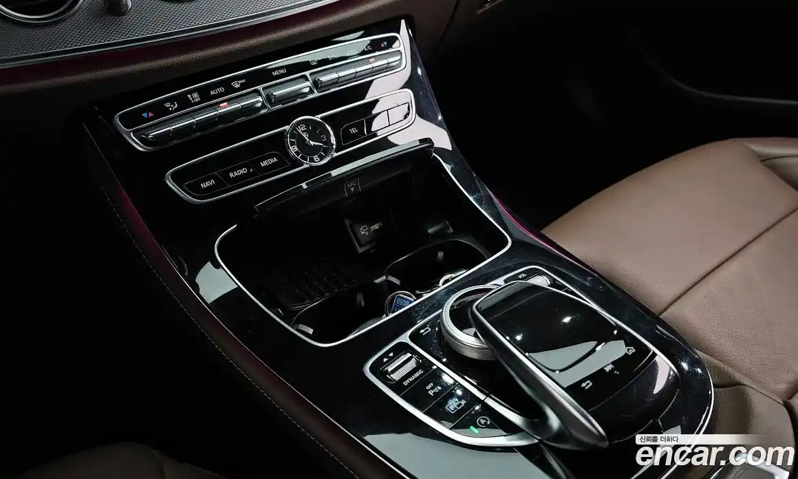 Mercedes-Benz E-Class 2019 2.0 Автомат в Москве № 541994, фото 19