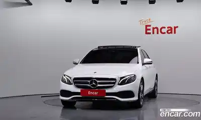 Mercedes-Benz E-Class 2019 2.0 Автомат в Москве № 541994, миниатюра 3