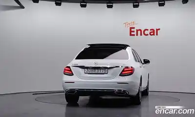 Mercedes-Benz E-Class 2019 2.0 Автомат в Москве № 541994, миниатюра 4