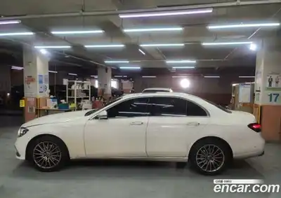 Mercedes-Benz E-Class 2023 2.0 Автомат в Москве № 542016, миниатюра 12