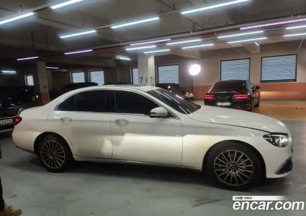 Mercedes-Benz E-Class 2023 2.0 Автомат в Москве № 542016, фото 5