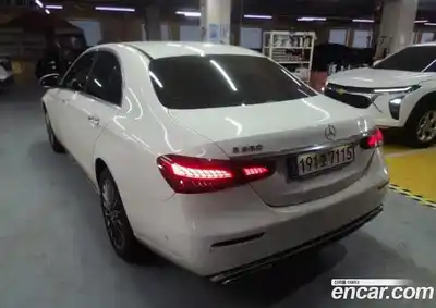 Mercedes-Benz E-Class 2023 2.0 Автомат в Москве № 542016, миниатюра 9