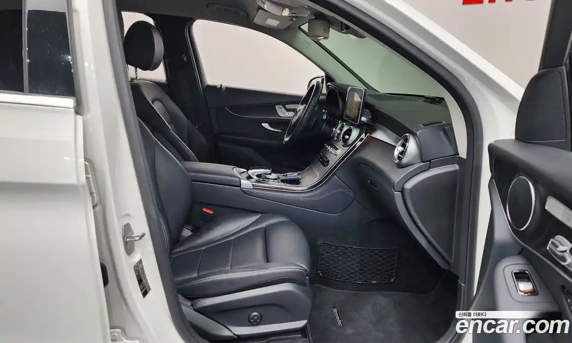 Mercedes-Benz GLC-Class 2019 2.0 Автомат в Москве № 542339, фото 11