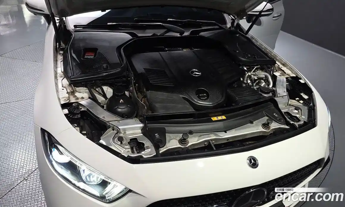 Mercedes-Benz CLS-Class 2023 3.0 Автомат в Москве № 542435, фото 5