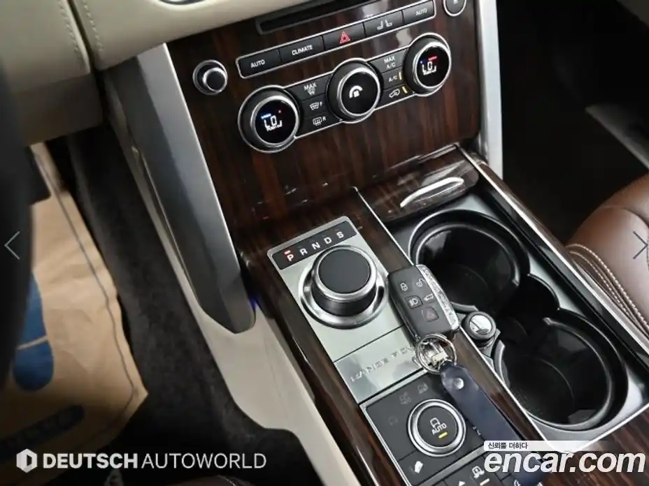 Land Rover Range-Rover 2016 4.4 Автомат в Москве № 543471, фото 9