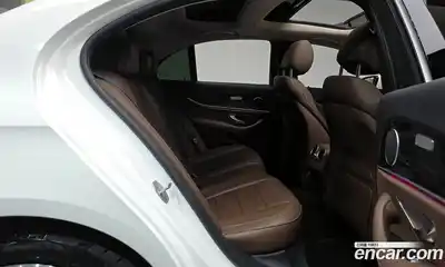 Mercedes-Benz E-Class 2017 2.0 Автомат в Москве № 543514, миниатюра 12