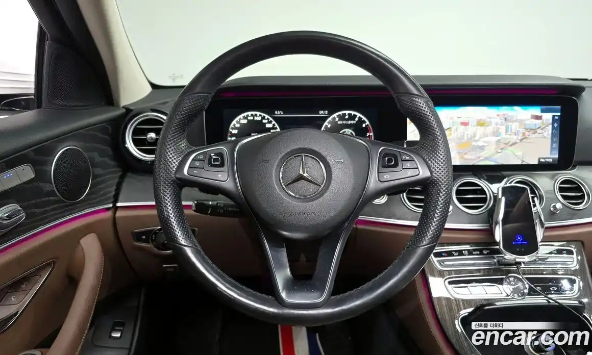 Mercedes-Benz E-Class 2017 2.0 Автомат в Москве № 543514, фото 13