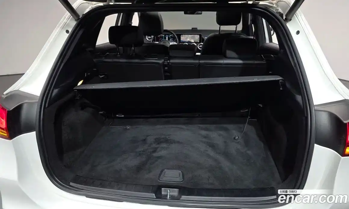 Mercedes-Benz GLA-Class 2020 2.0 Автомат в Москве № 543518, фото 20