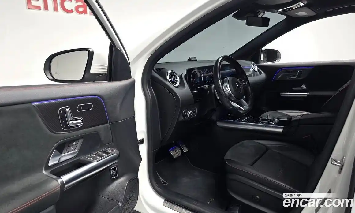 Mercedes-Benz GLA-Class 2020 2.0 Автомат в Москве № 543518, фото 10