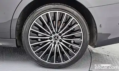 Mercedes-Benz E-Class 2024 3.0 Автомат в Москве № 543542, миниатюра 5