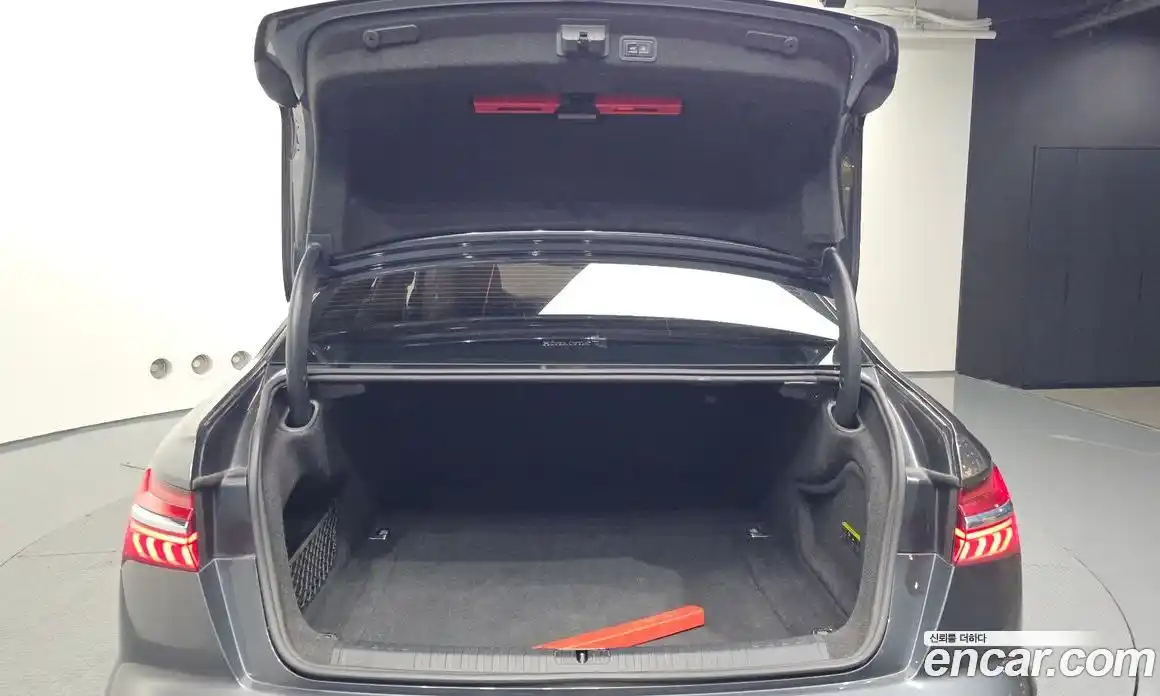 Audi A6 2020 2.0 Автомат в Москве № 544275, фото 19