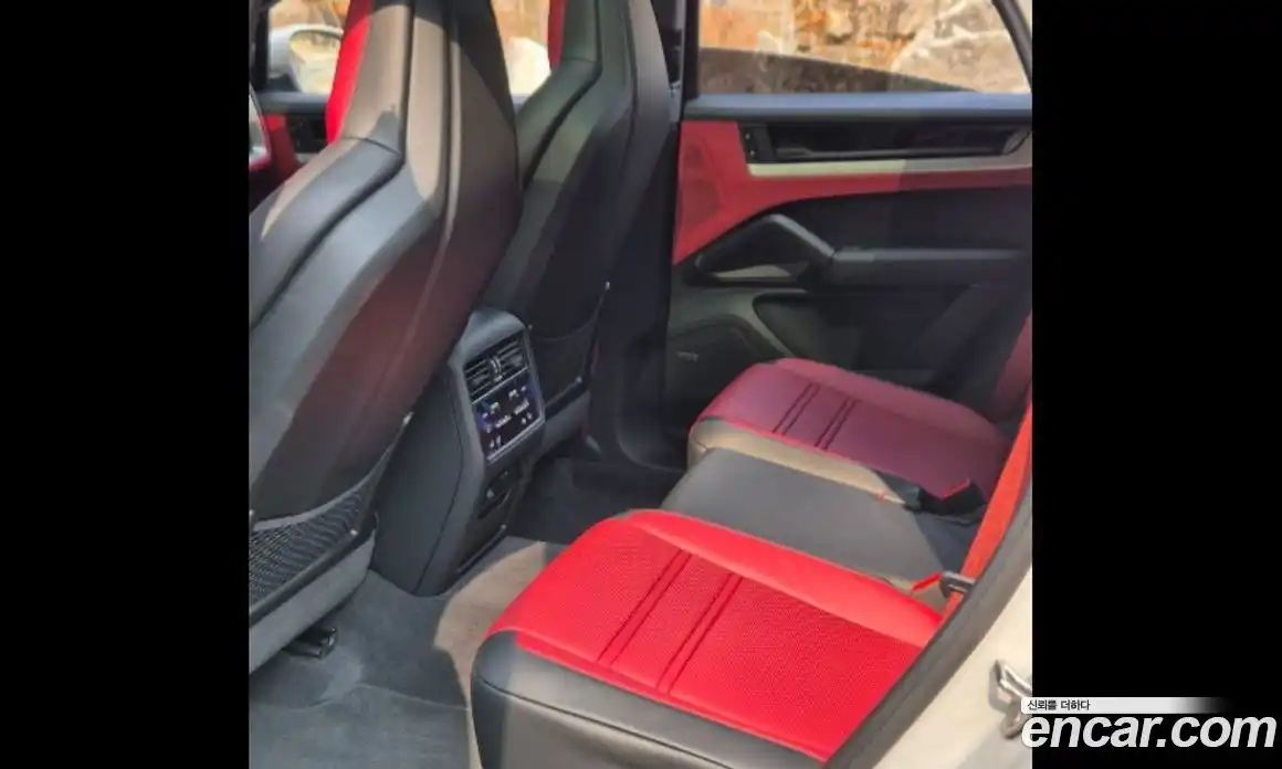 Porsche Cayenne 2024 3.0 Автомат в Москве № 545358, фото 18