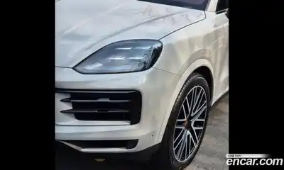 Porsche Cayenne 2024 3.0 Автомат в Москве № 545358, миниатюра 3