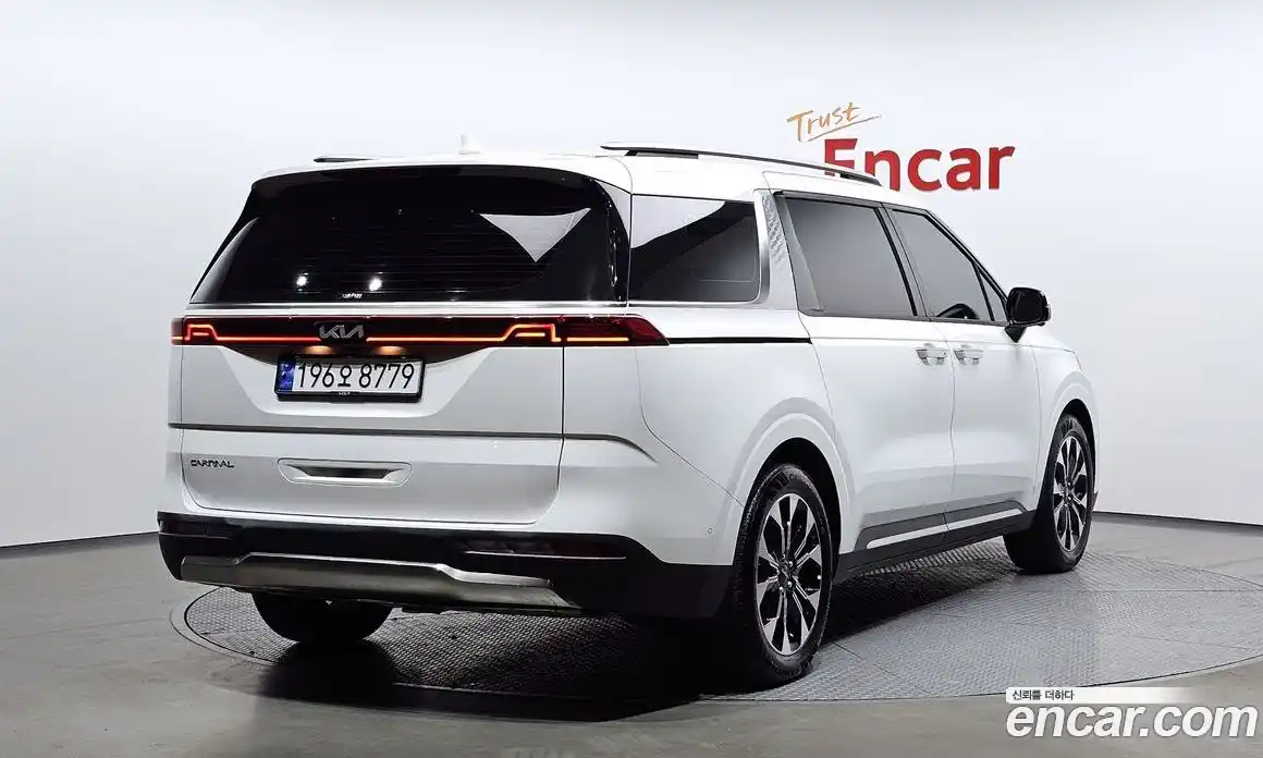 Kia Canival 2023 3.5 Автомат в Москве № 54558, фото 18