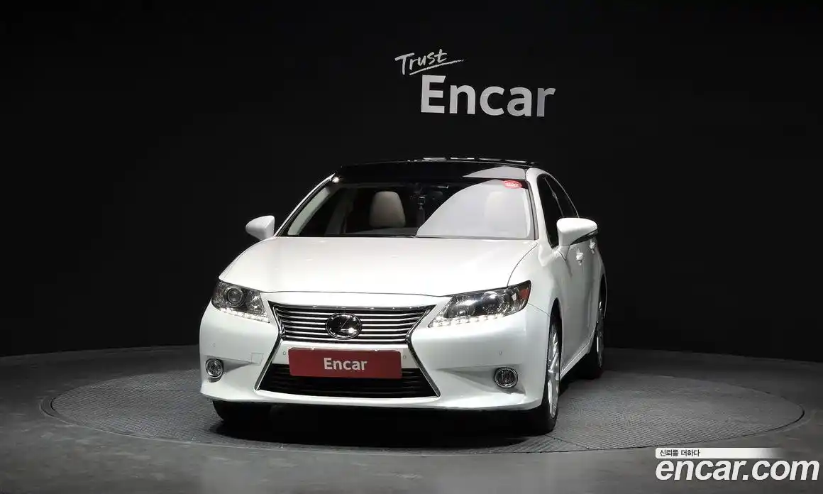 Lexus ES 2013 3.5 Автомат в Москве № 547047, фото 3