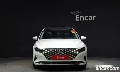 Hyundai Grandeur 2023 2.5 Автомат в Москве № 7303, миниатюра 3