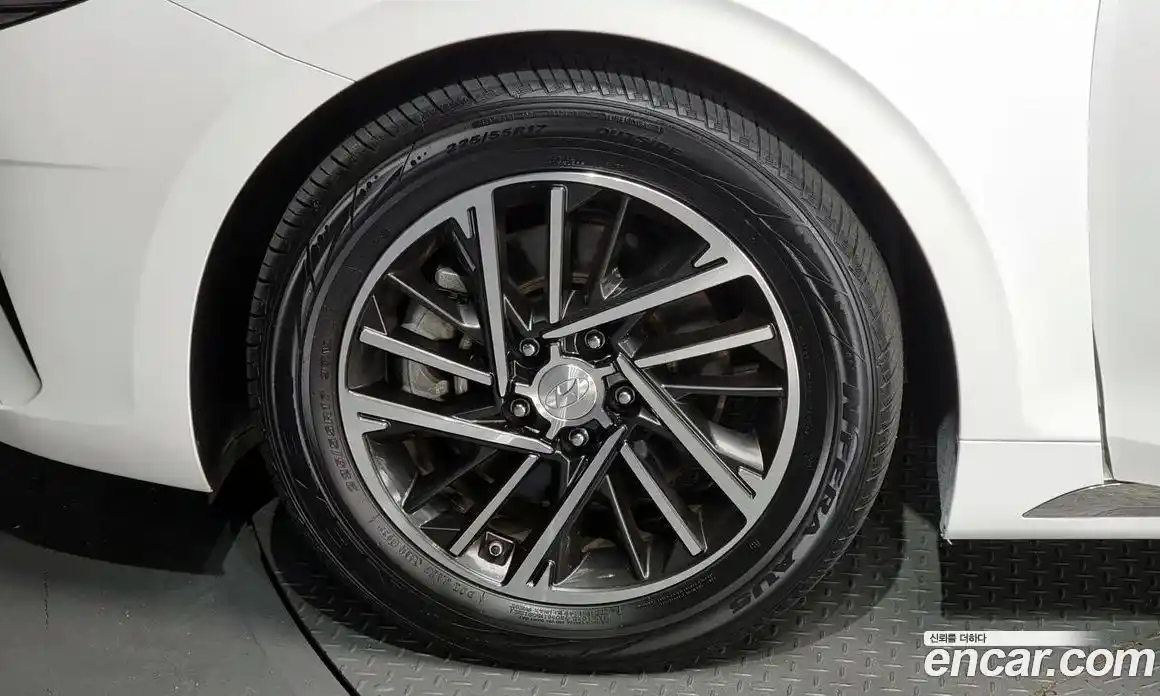 Hyundai Grandeur 2023 2.5 Автомат в Москве № 7303, фото 5